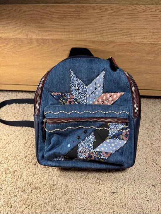 osprey daylite - enjoy outside print Plus Colour:Pink White pilates Plano Four-Compartment Tackle Organizer this backpack features high